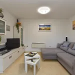 Apartment Dani 2333