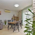 Apartment Dani 2333